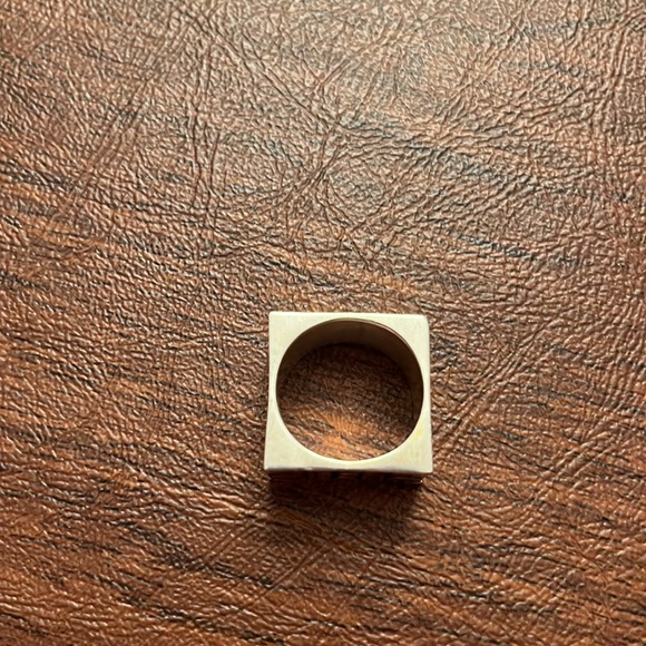 Kathy Kamei Uncover the Mask Square Ring - Picture 6 of 7